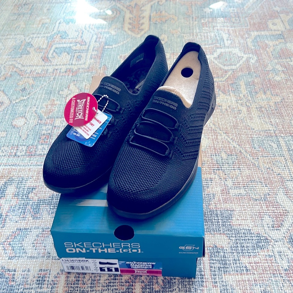Skechers Go Step Lite-True Joy, women’s size 11
